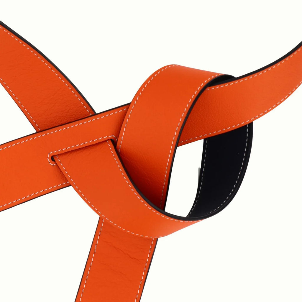 Ceinture Phi large réversible orange / bleu marine ridé de Phi1618, accessoire de mode haut de gamme, côté orange