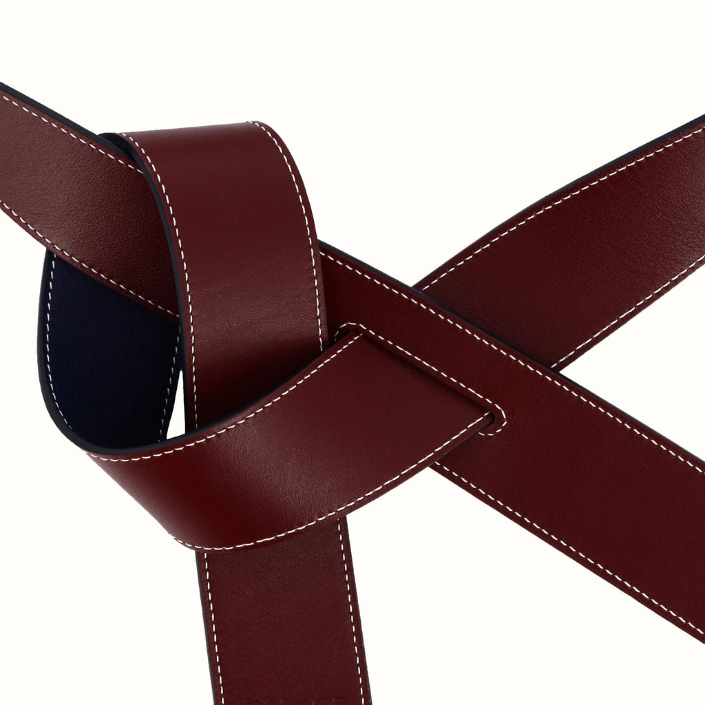 Ceinture Phi large réversible bordeaux / bleu marine de Phi1618, accessoire de mode haut de gamme, côté bordeaux