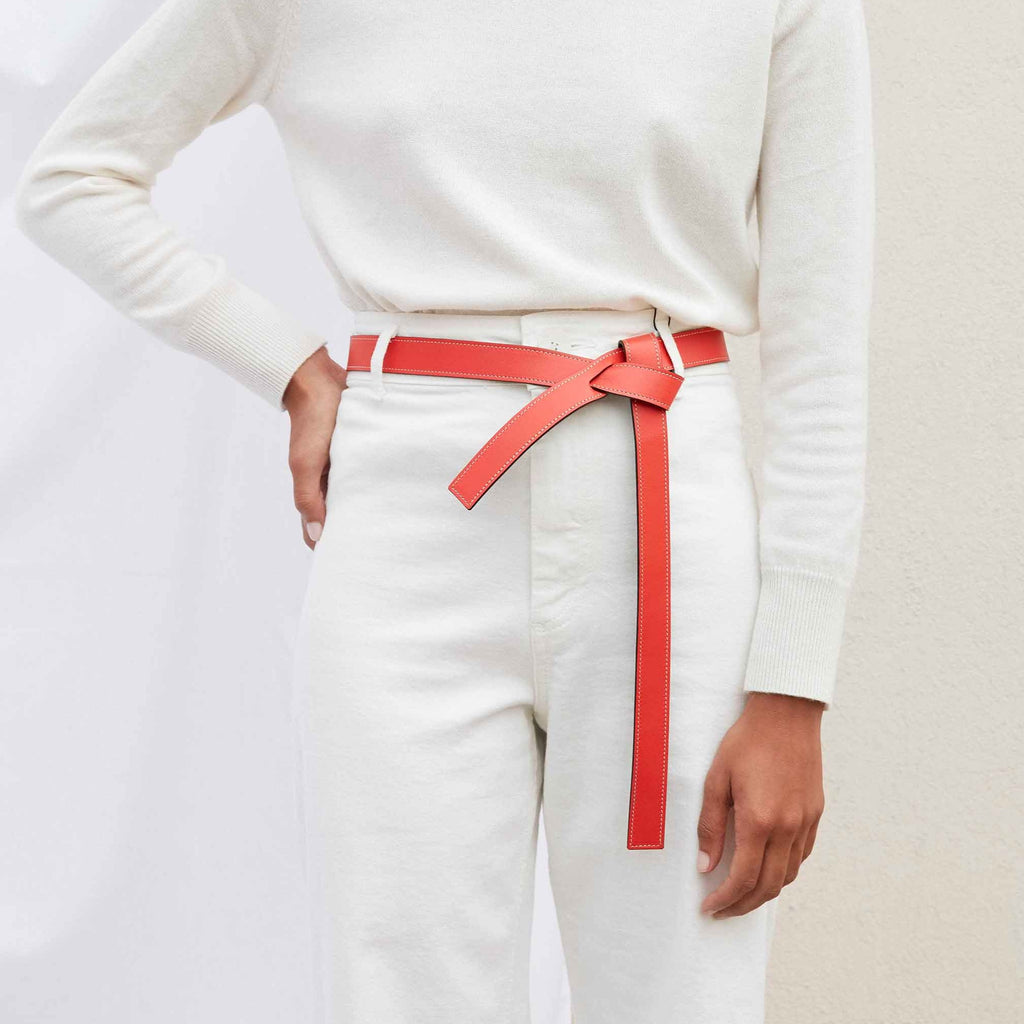 ceinture-phi-fine-bicolore-reversible-accessoire-femme-tendance-maroquinerie-francaise-luxe-artisanat-nombre-dor