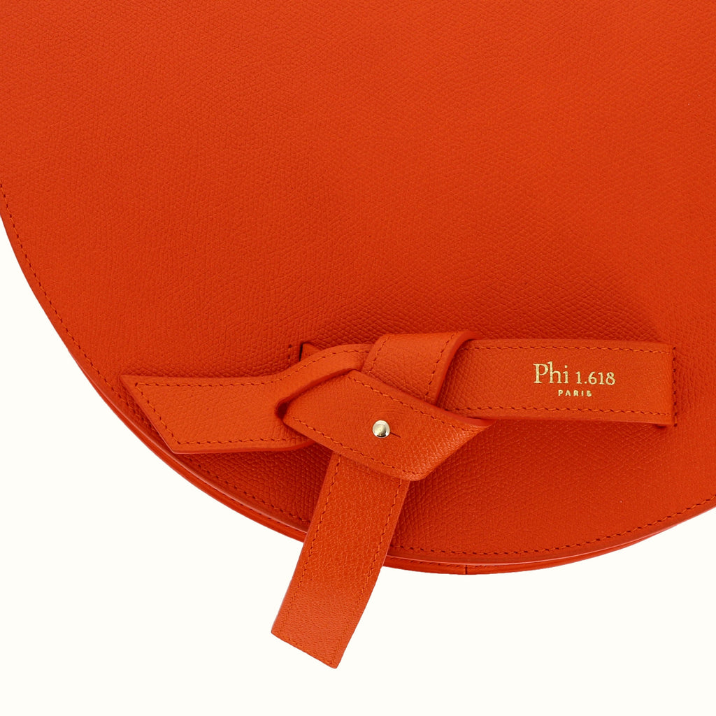 sac-philo-orange-cuir-finition-sellier-passe-main-interchangeable-accessoire-femme-pentagramme-nombre-dor-phi-1618-haute-maroquinerie-artisanat-francais